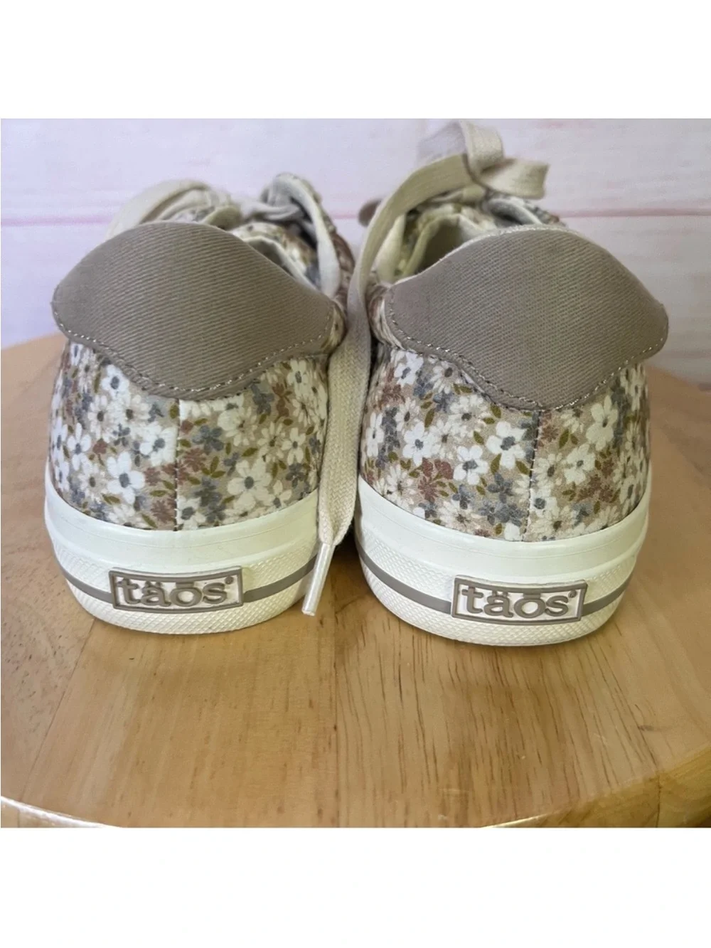 Taos Footwear Beige Floral Lace-Up Sneakers with Side Zipper - Picture 8 of 10